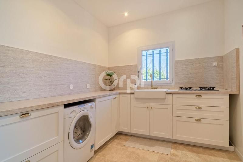 Maison - 206 m² - 6 pièces