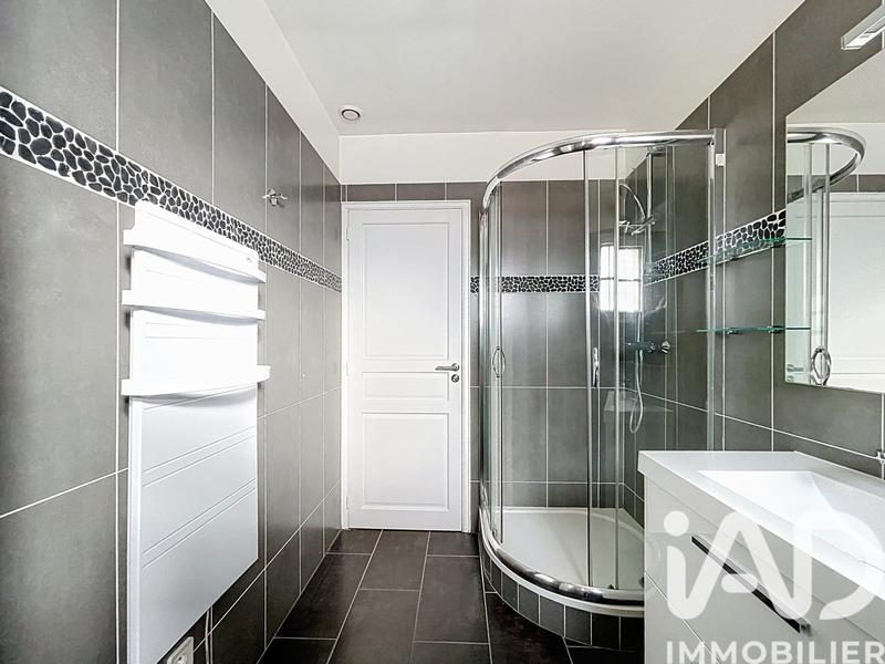 Maison - 181 m² - 7 pièces