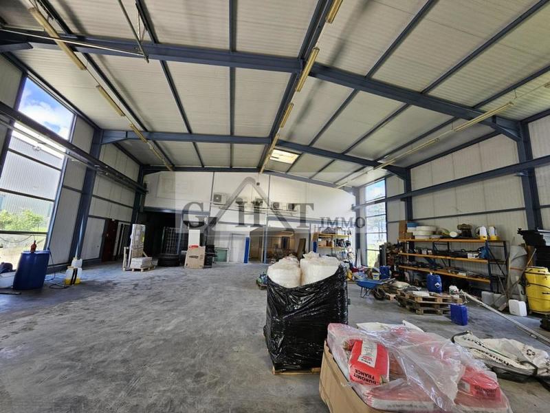 Entrepôt - 200 m²