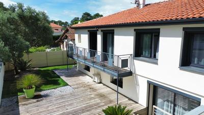 Maison - 185 m² - 8 pièces