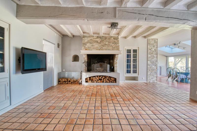 Maison - 230 m² - 7 pièces