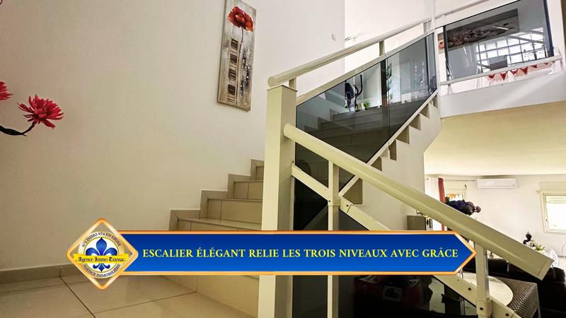 Villa - 288 m² - 6 pièces