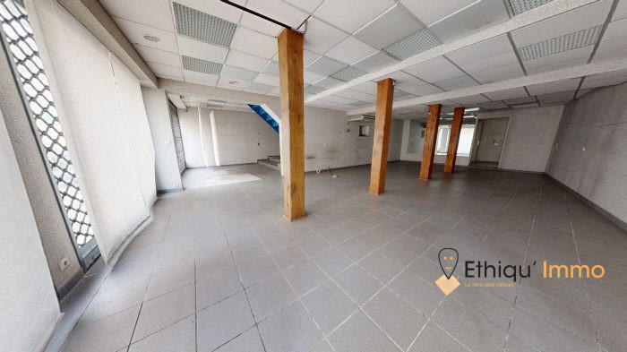 Local commercial - 200 m²