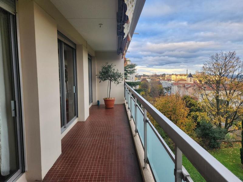 Appartement - 97 m² - 4 pièces