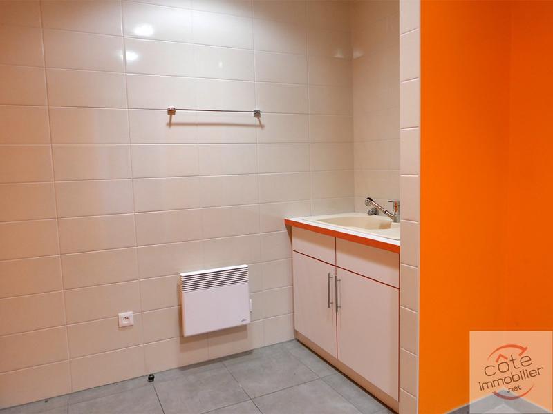 Local d'activités - 561 m²