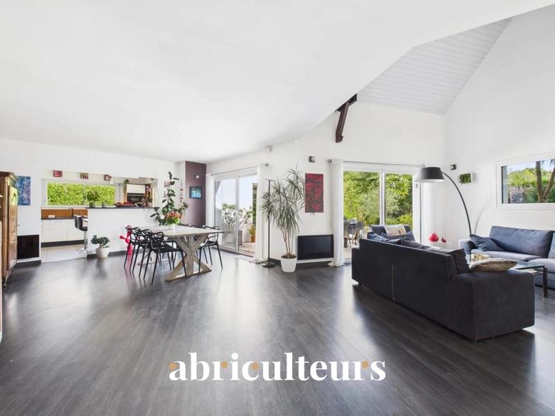 Maison ancienne - 258 m² - 7 pièces