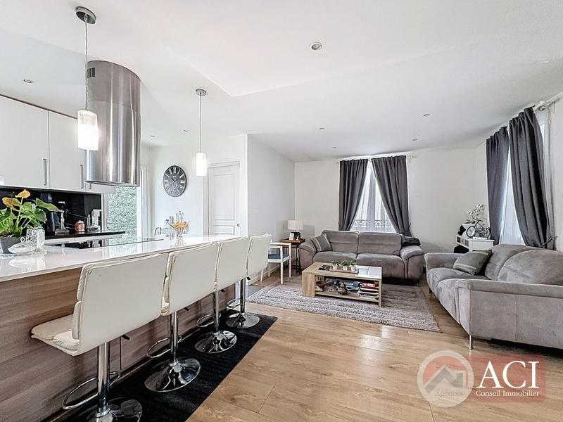 Maison - 185 m² - 6 pièces