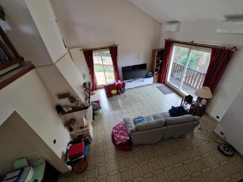 Maison - 181 m² - 7 pièces