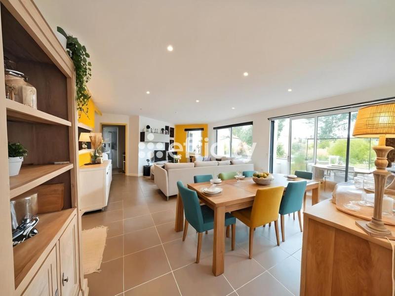 Maison - 122 m² - 6 pièces