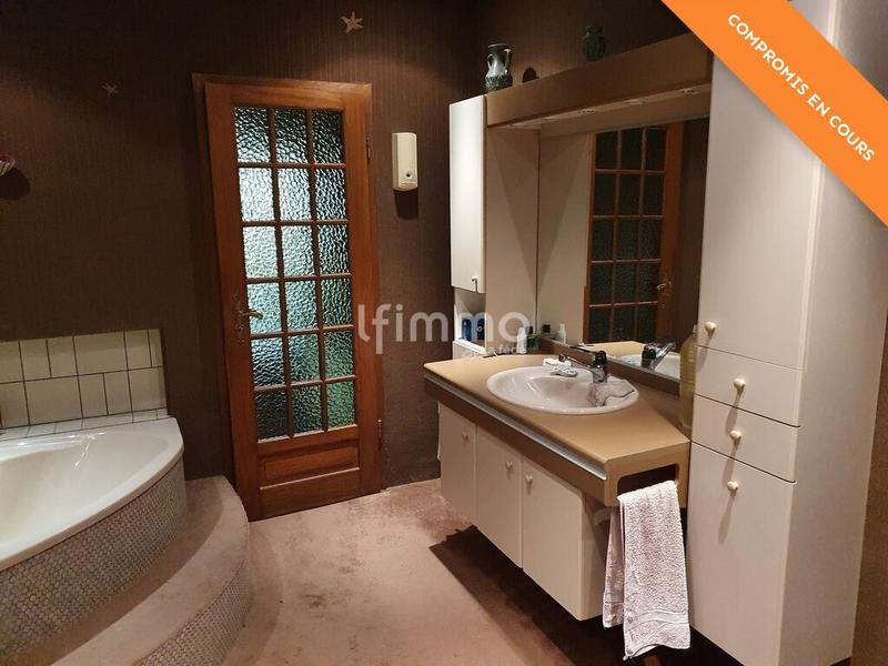 Maison - 137 m² - 5 pièces