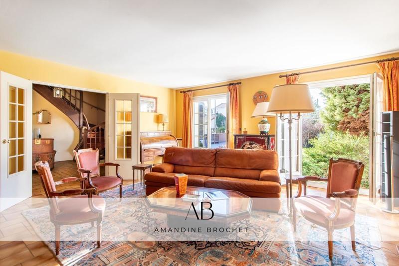 Maison - 163 m² - 6 pièces