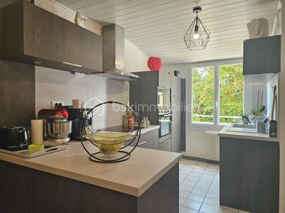 Maison traditionnelle - 104 m² - 4 pièces