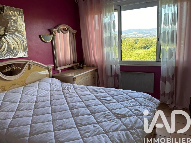 Maison - 295 m² - 12 pièces