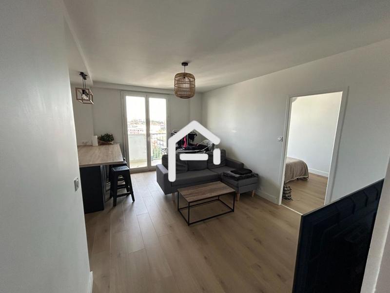 Appartement - 70 m² - 4 pièces