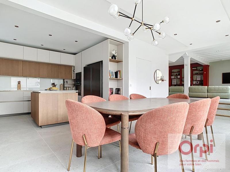 Maison - 187 m² - 7 pièces