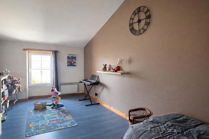 Maison - 240 m² - 5 pièces