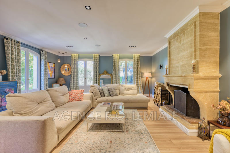 Maison - 226 m² - 8 pièces