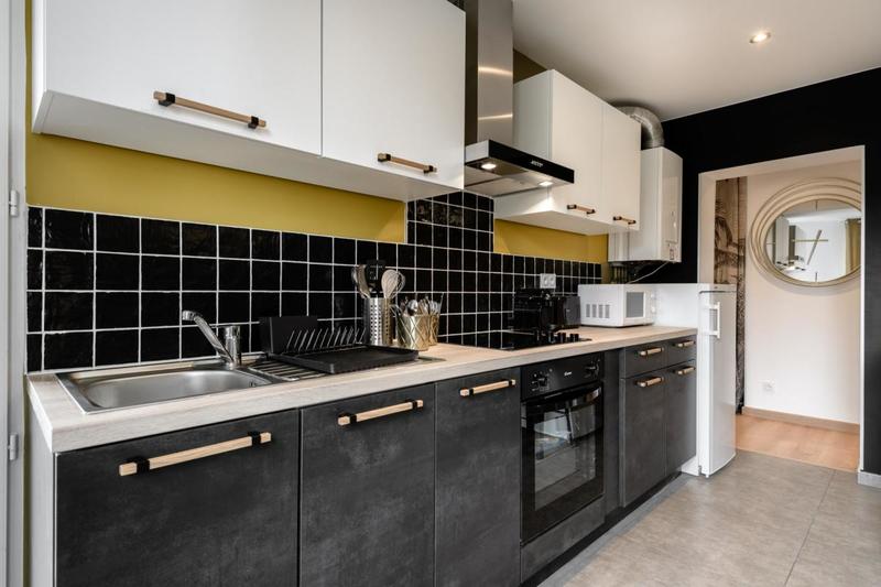 Appartement - 94 m² - 6 pièces