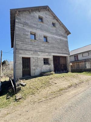 Maison - 77 m² - 6 pièces