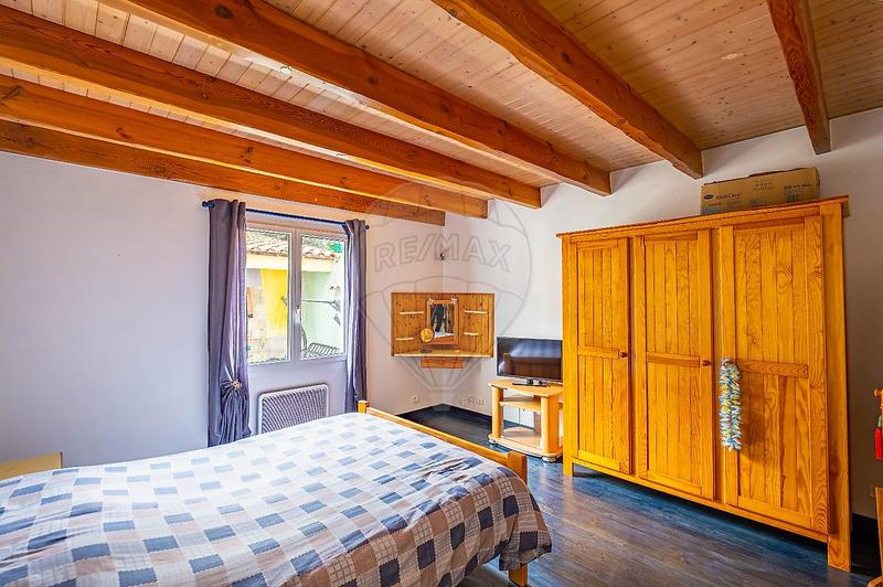 Maison - 177 m² - 7 pièces