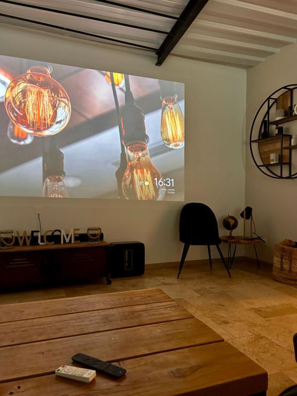 Demeure - 230 m² - 6 pièces