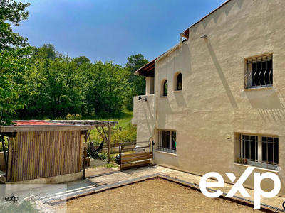 Maison - 191 m² - 7 pièces