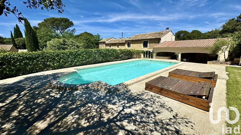 Maison - 280 m² - 10 pièces