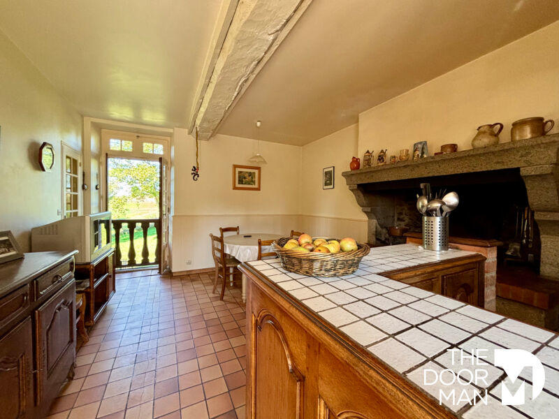 Propriété - 150 m² - 8 pièces