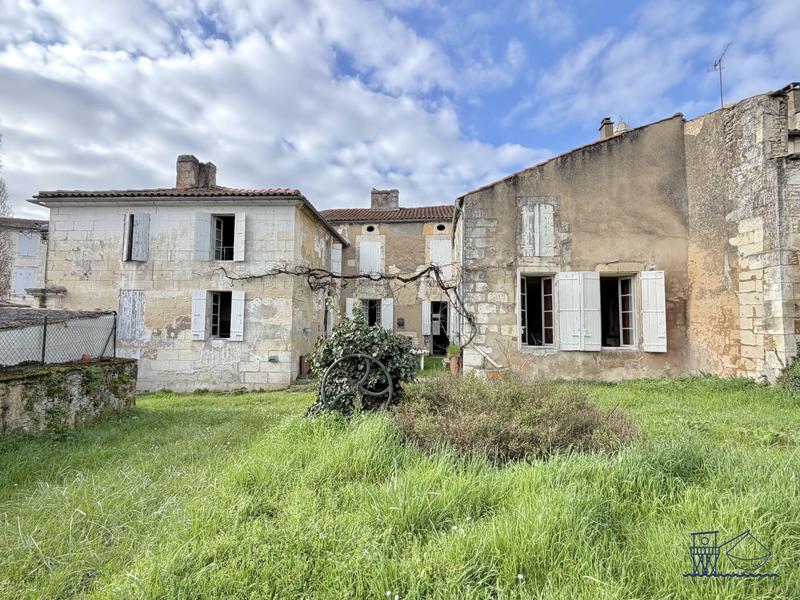 Maison ancienne - 215 m² - 14 pièces