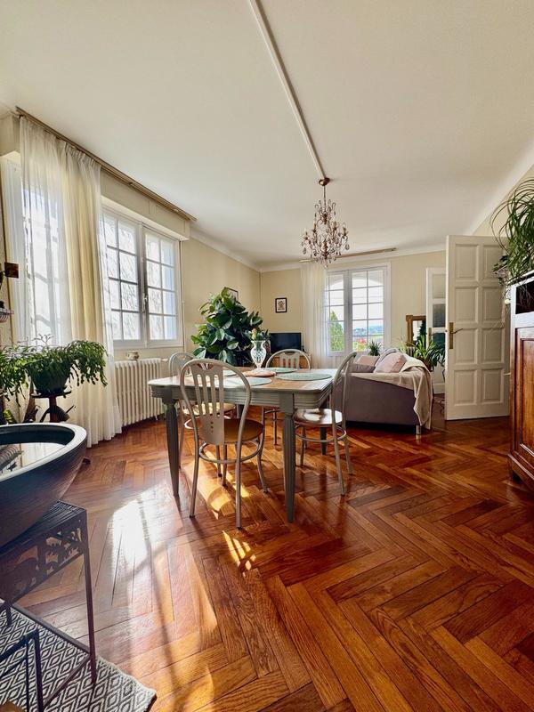 Maison - 183 m² - 7 pièces