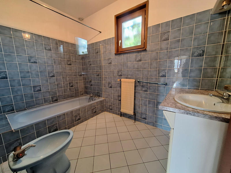 Maison - 166 m² - 9 pièces