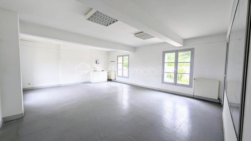 Demeure - 169 m² - 6 pièces