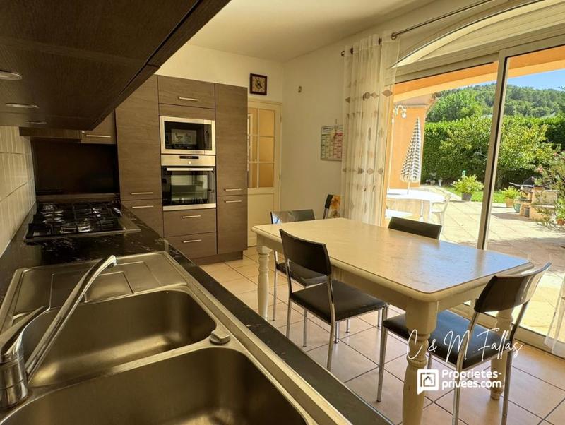 Maison - 170 m² - 6 pièces