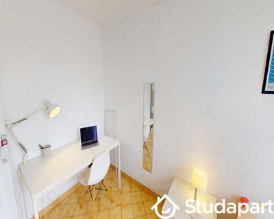 Chambre - 70 m² - 1 pièce