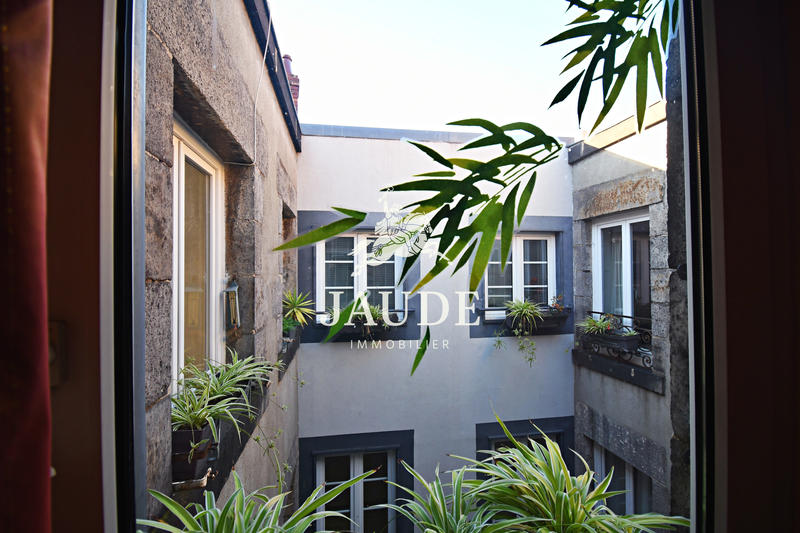 Appartement - 208 m² - 6 pièces