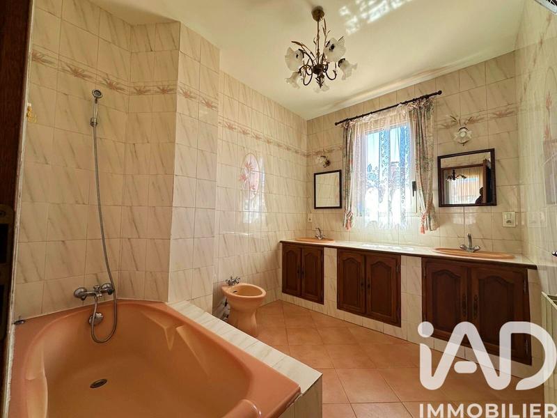 Maison - 166 m² - 5 pièces