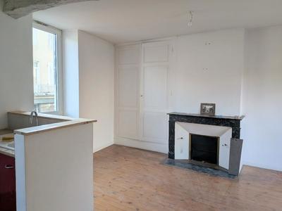 Appartement - 97 m² - 3 pièces