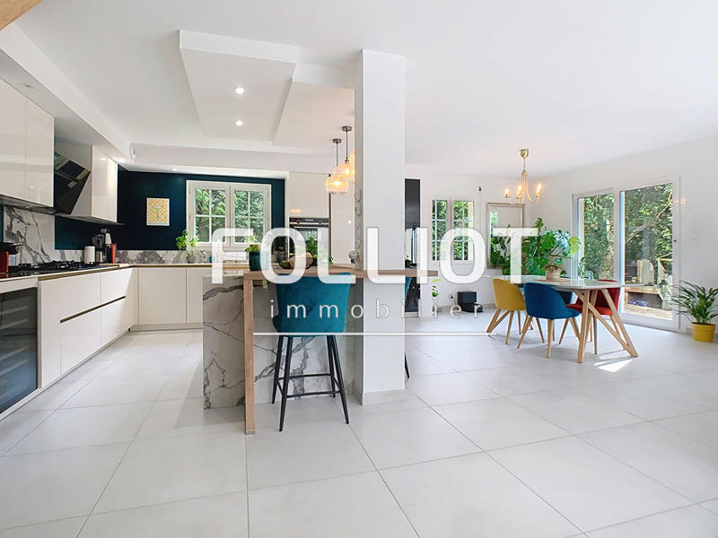 Maison - 160 m² - 7 pièces