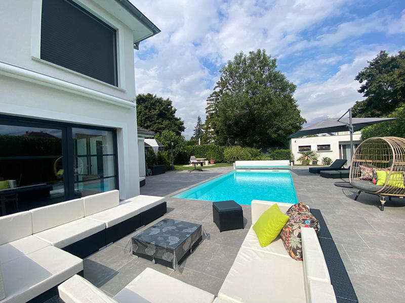 Maison - 216 m² - 8 pièces