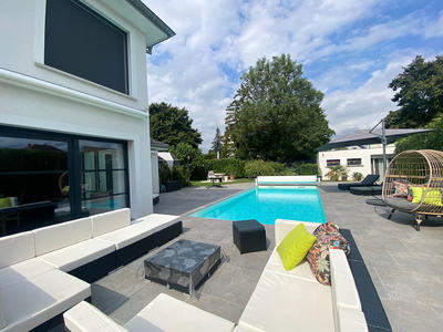 Maison - 216 m² - 8 pièces