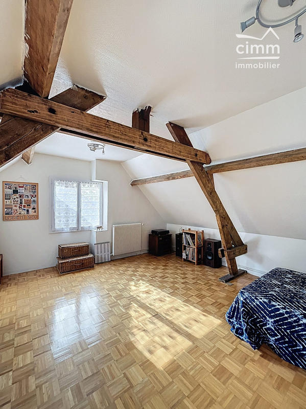 Maison - 177 m² - 6 pièces