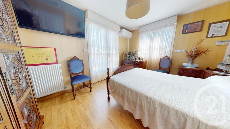 Maison - 138 m² - 6 pièces