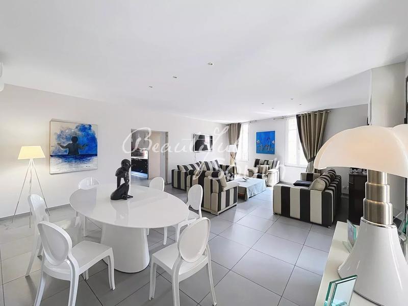 Maison de village - 296 m² - 6 pièces