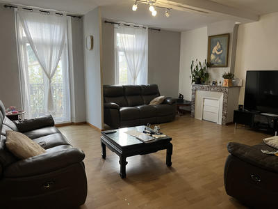 Maison - 180 m² - 7 pièces