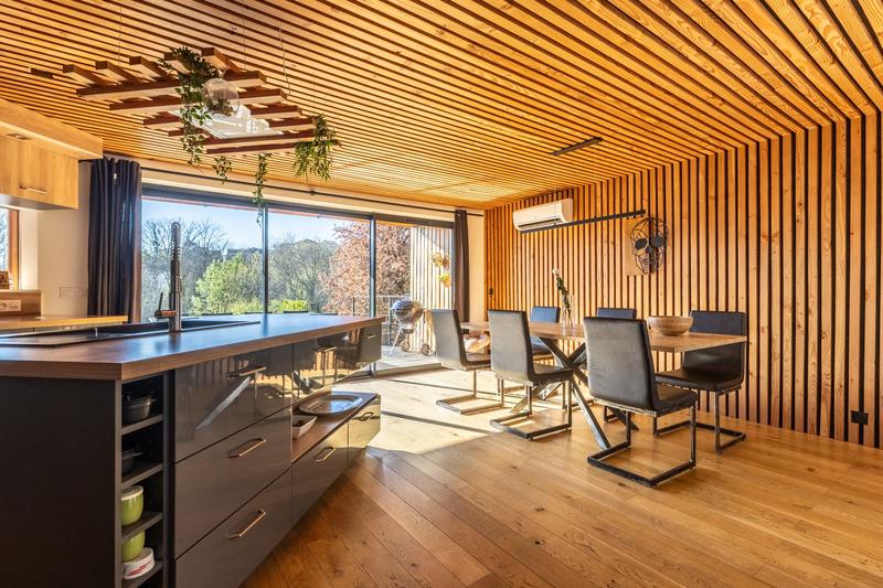 Maison - 140 m² - 5 pièces