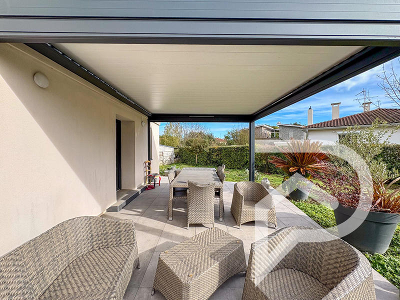 Maison - 105 m² - 4 pièces