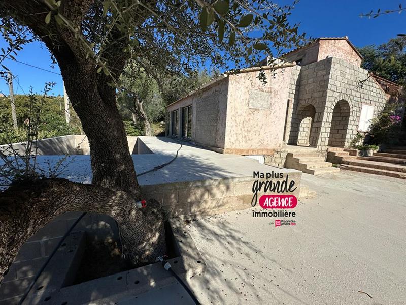 Maison - 160 m² - 5 pièces