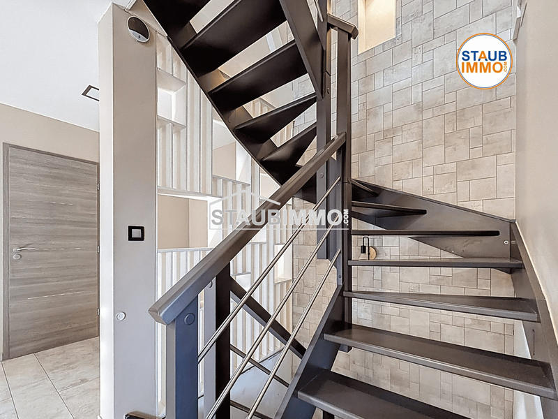 Maison - 95 m² - 5 pièces