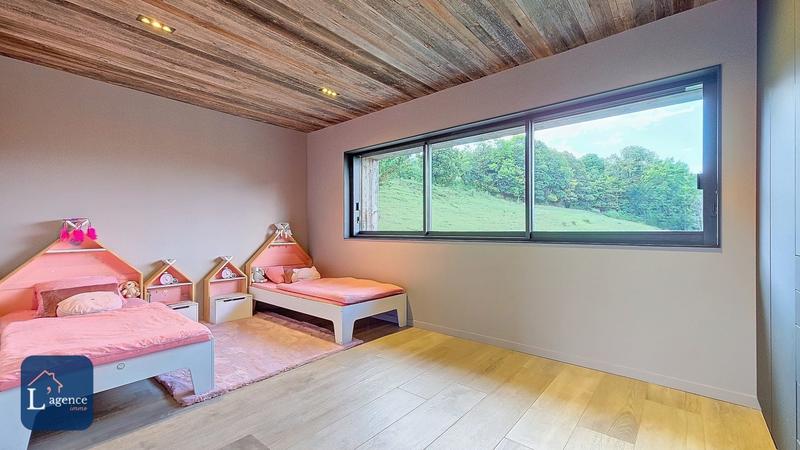 Maison - 219 m² - 7 pièces