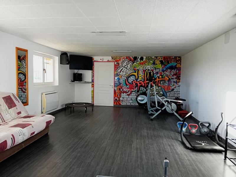 Maison - 258 m² - 10 pièces